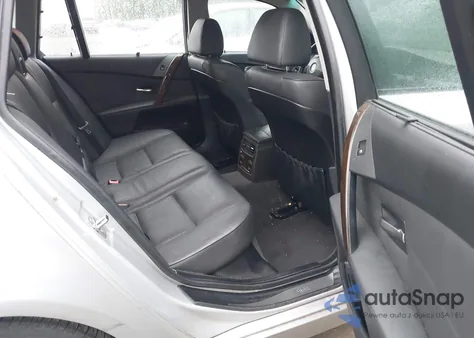 2006 BMW 530Xit z USA, uszkodzony, nr VIN WBANN73566CN00966